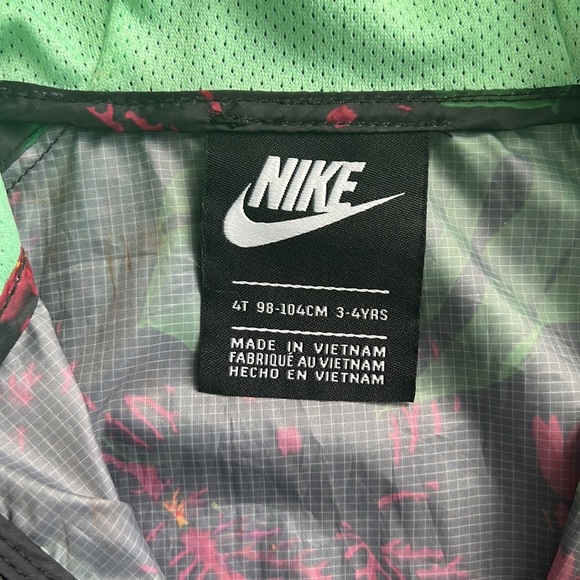 NIKE Windrunner - Picture 4 of 5